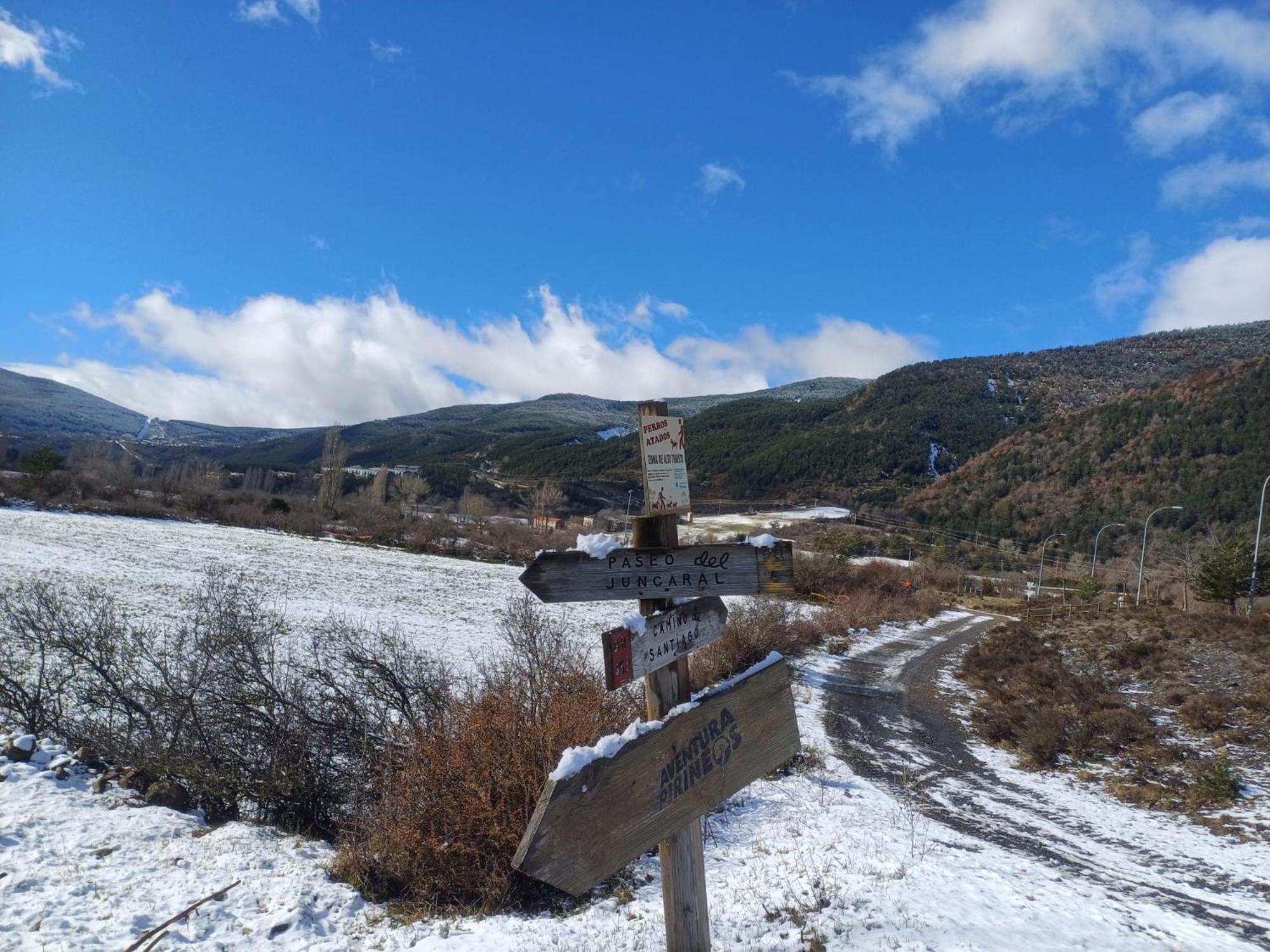 Apartamento Pico De Alba - Jacetania วิลยานัว ภายนอก รูปภาพ